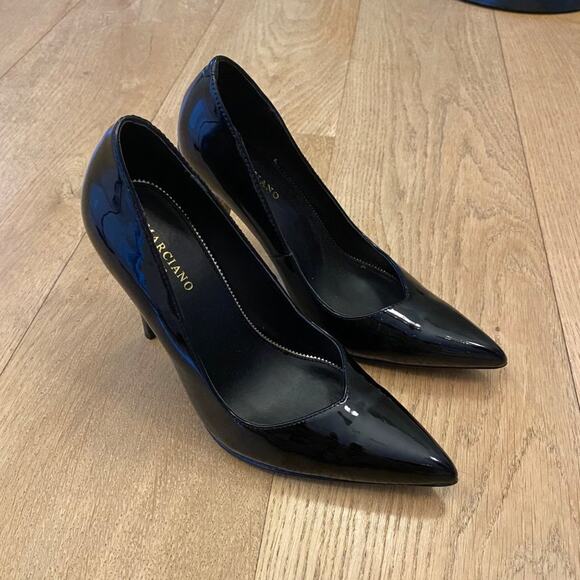 s-l400.jpg Guess by Marciano Shiny Pumps in Black